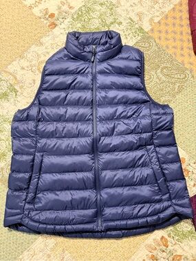 32 Degrees Quilted Puffer Vest in Deep Blue